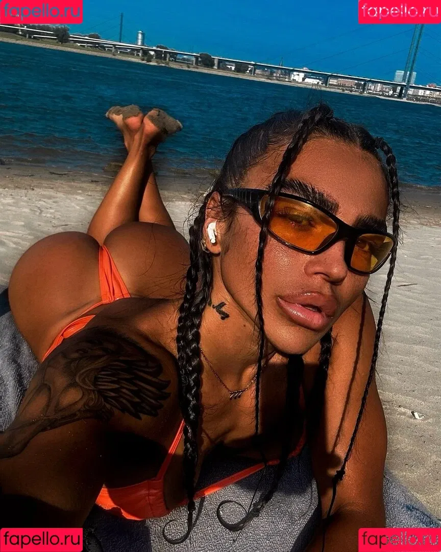 Anny Marry Onlyfans Photo Gallery 