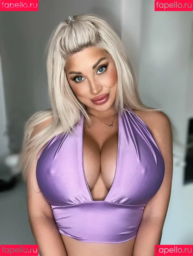 Nicci Azzy Onlyfans Photo Gallery 