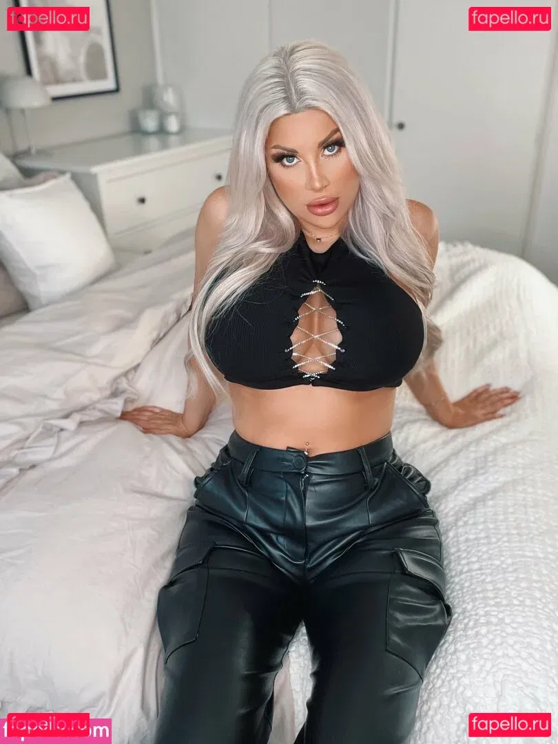 Nicci Azzy Onlyfans Photo Gallery 