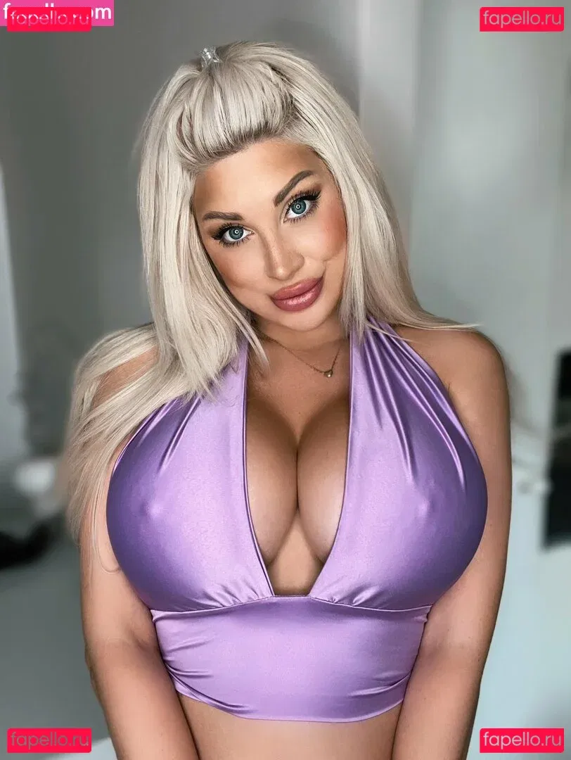 Nicci Azzy Onlyfans Photo Gallery 