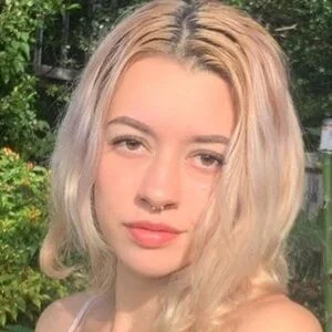 Bree Louise Onlyfans Photo Gallery 