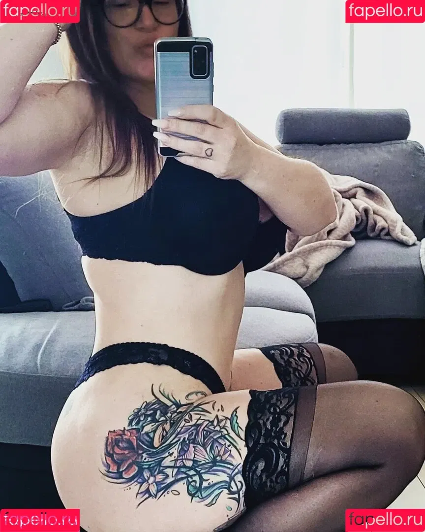 SugarKrispyKat Onlyfans Photo Gallery 