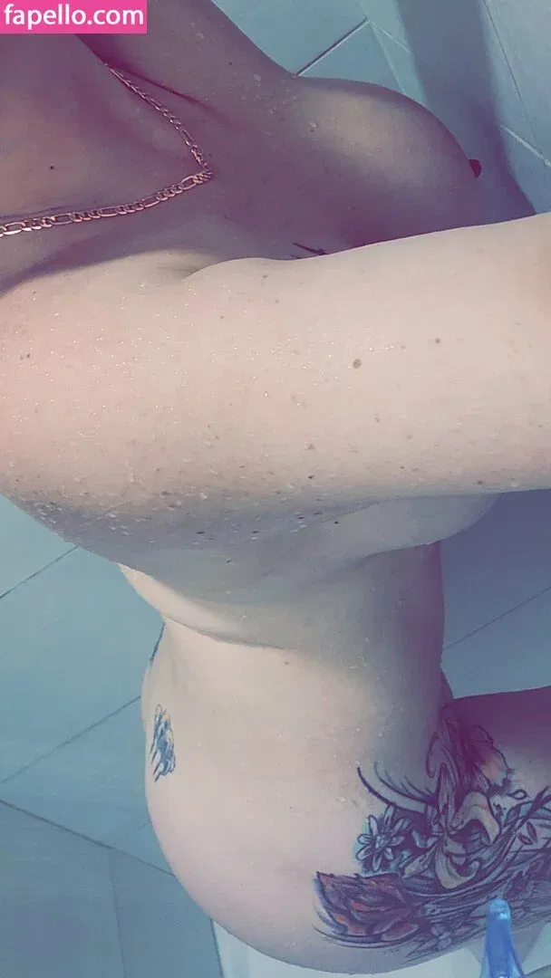 SugarKrispyKat Onlyfans Photo Gallery 