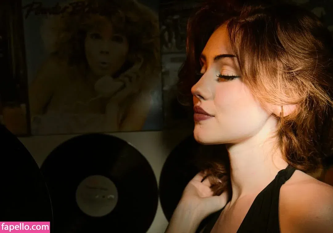 ValiantF0x Onlyfans Photo Gallery 