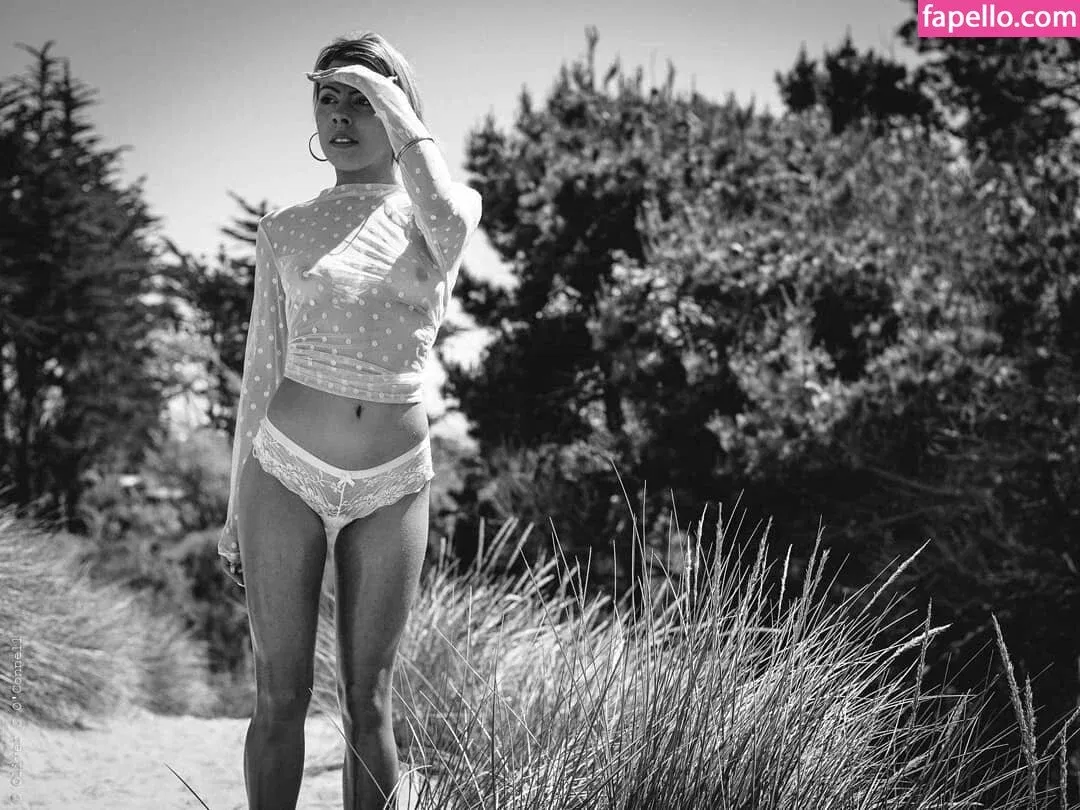 Zoe Phillips Onlyfans Photo Gallery 