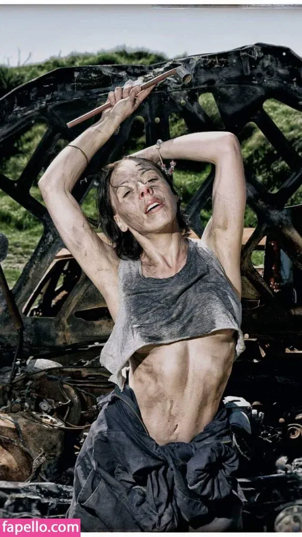 Zoe Phillips Onlyfans Photo Gallery 