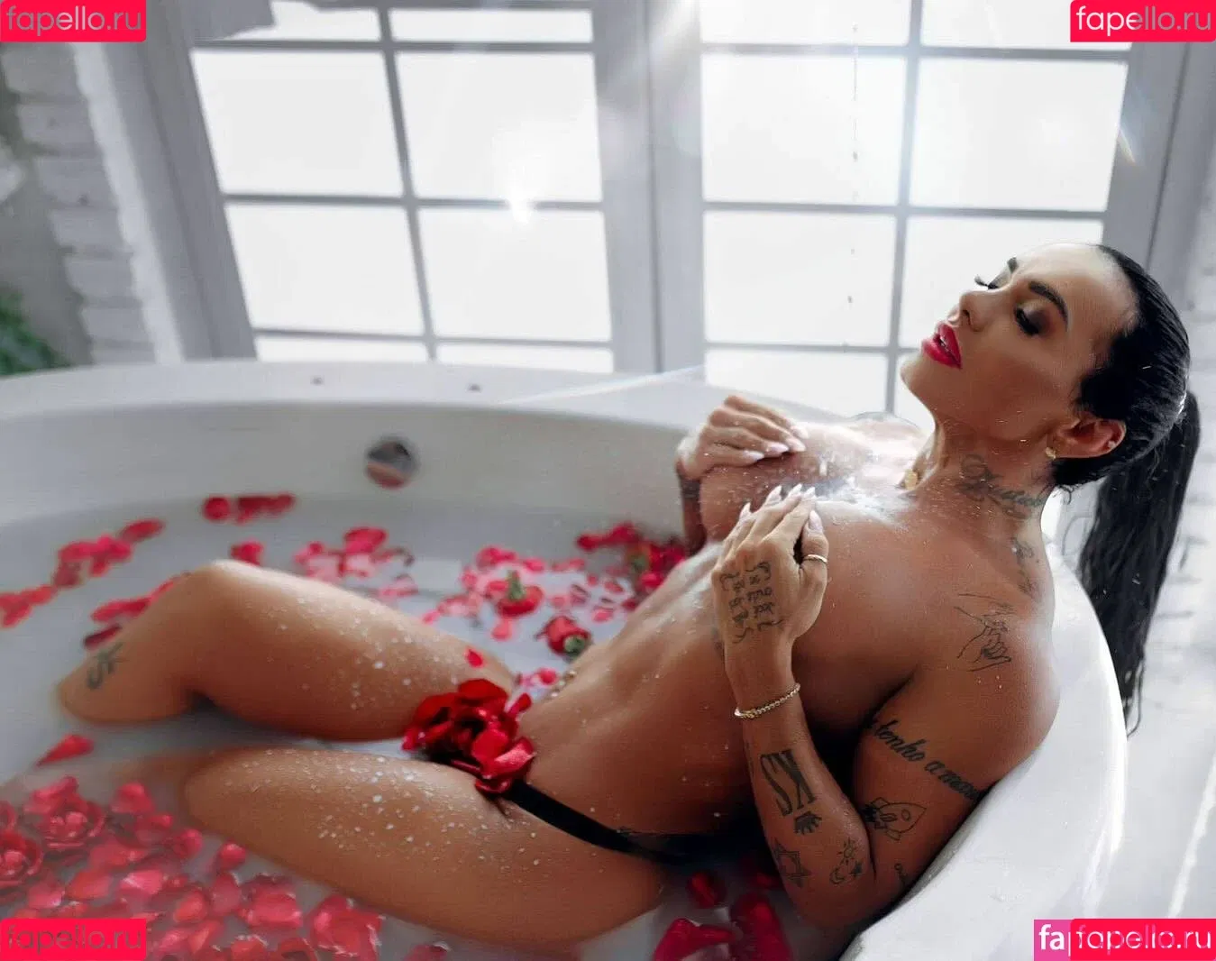 Kamila Simioni Onlyfans Photo Gallery 