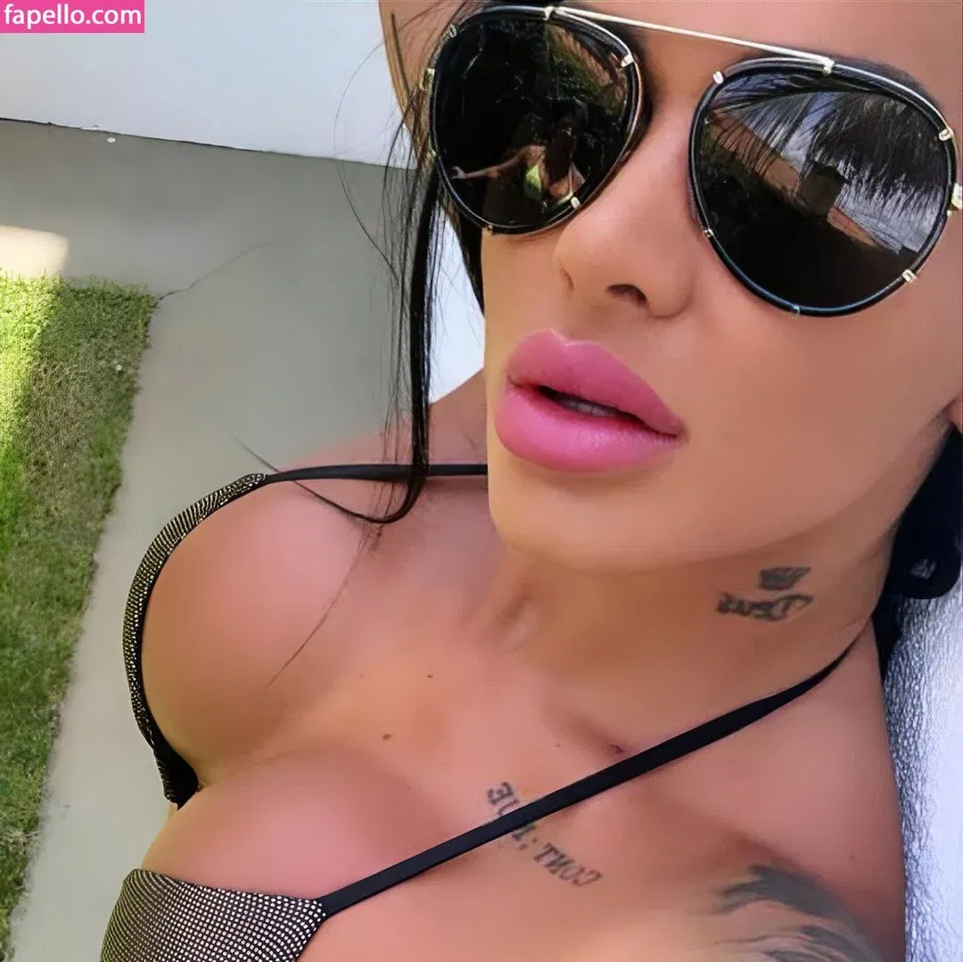 Kamila Simioni Onlyfans Photo Gallery 