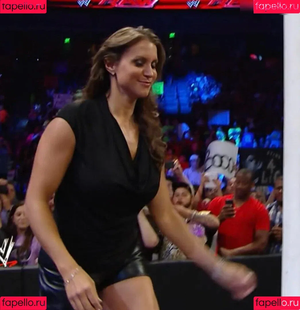 Stephanie McMahon Onlyfans Photo Gallery 