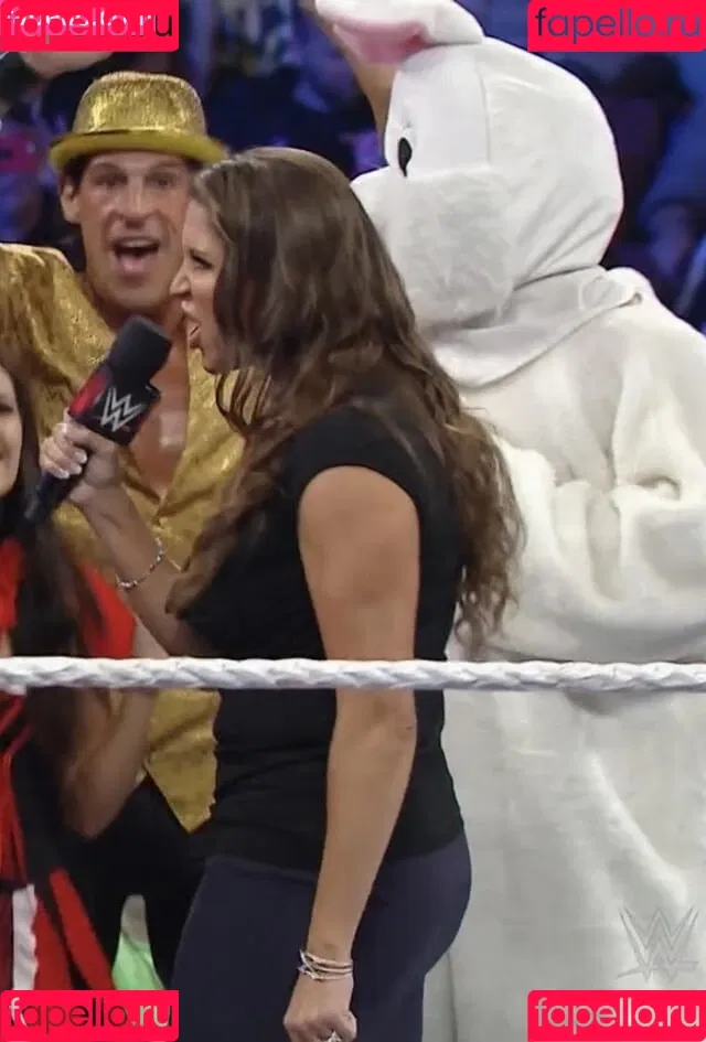 Stephanie McMahon Onlyfans Photo Gallery 
