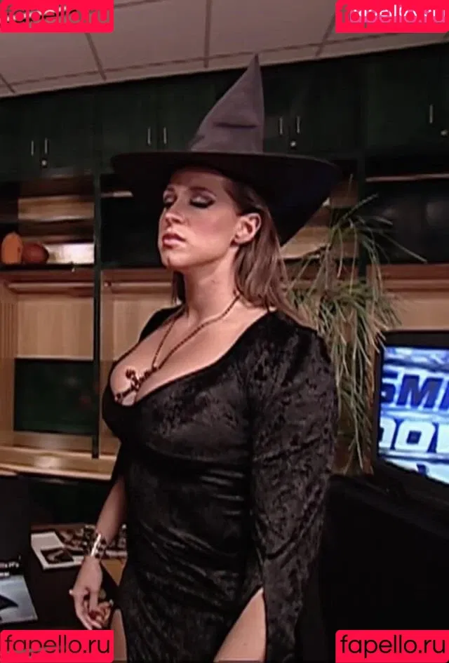 Stephanie McMahon Onlyfans Photo Gallery 