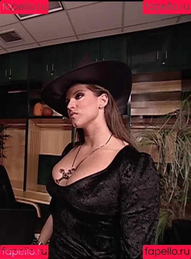 Stephanie McMahon Onlyfans Photo Gallery 