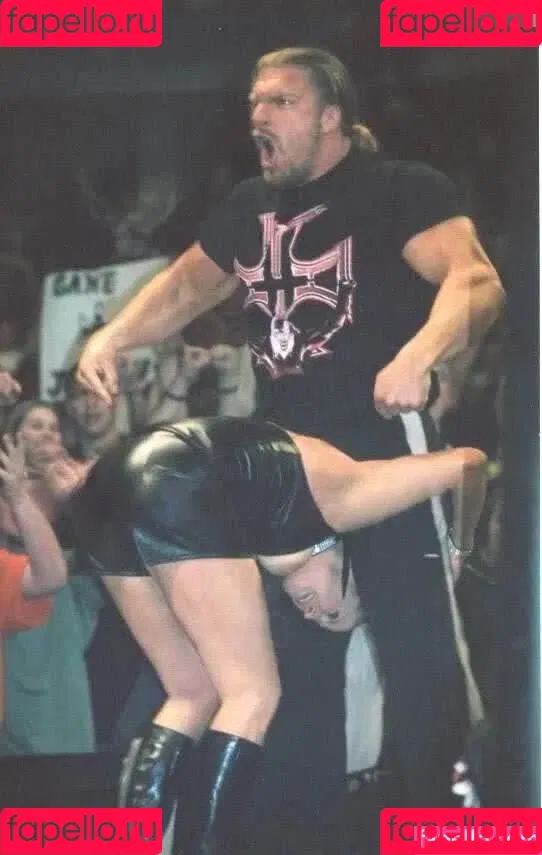 Stephanie McMahon Onlyfans Photo Gallery 