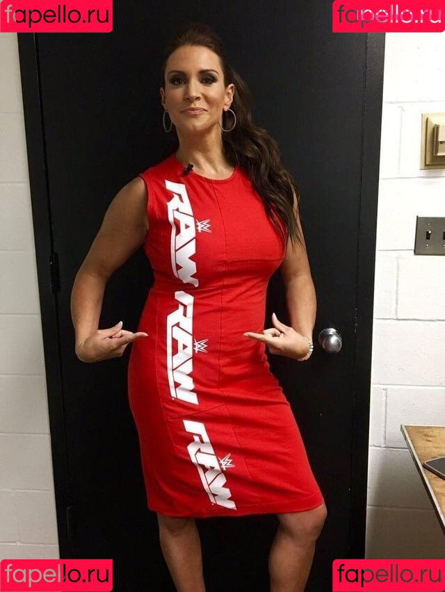 Stephanie McMahon Onlyfans Photo Gallery 