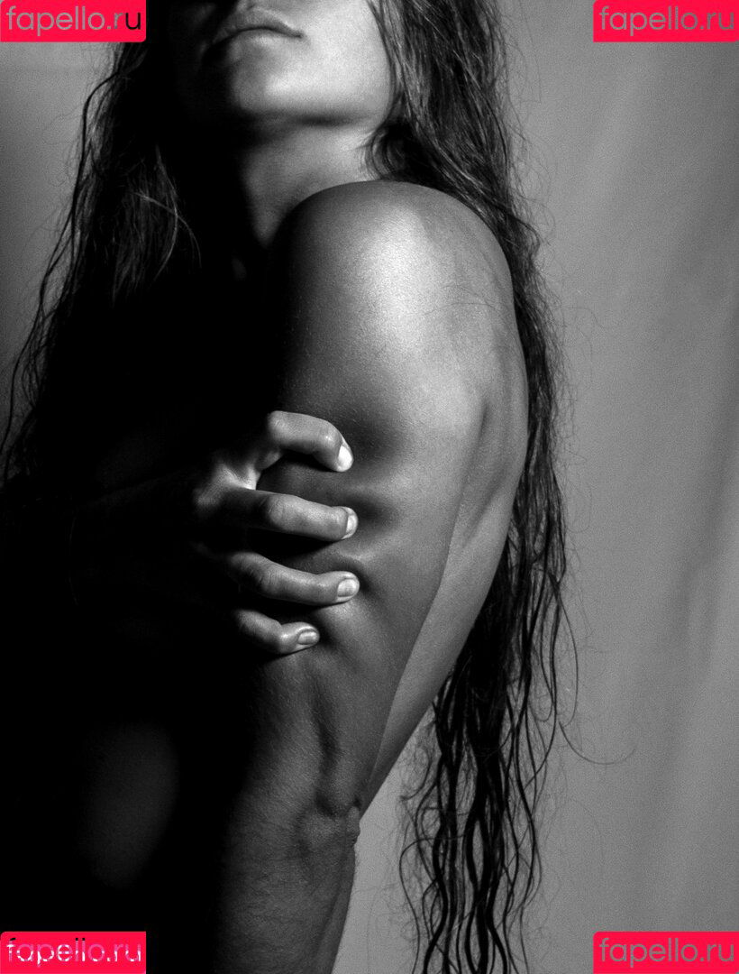 Stephanie McMahon Onlyfans Photo Gallery 