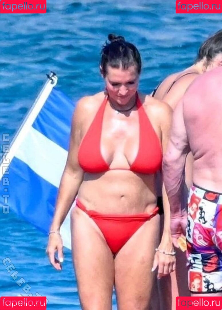 Stephanie McMahon Onlyfans Photo Gallery 