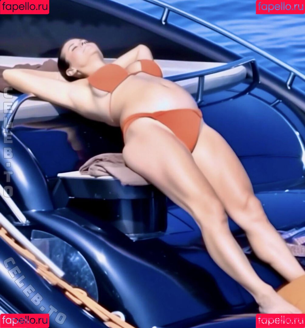 Stephanie McMahon Onlyfans Photo Gallery 