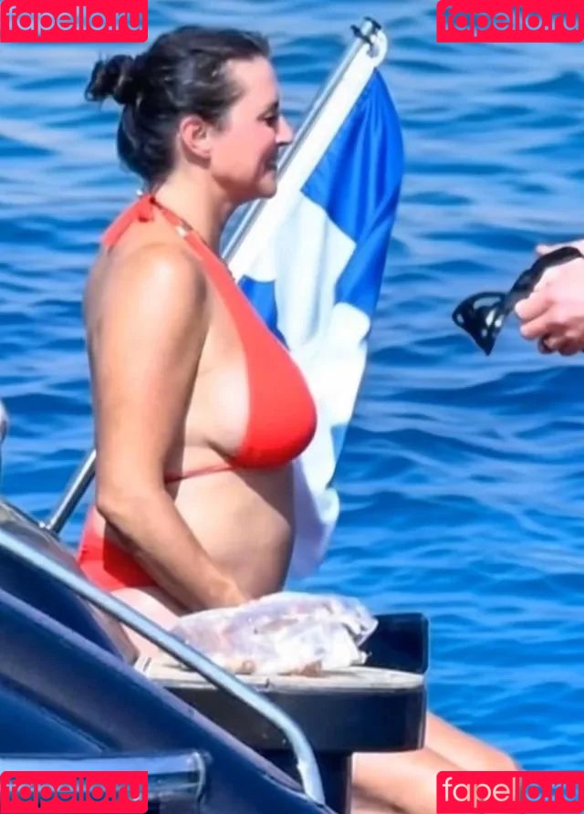 Stephanie McMahon Onlyfans Photo Gallery 