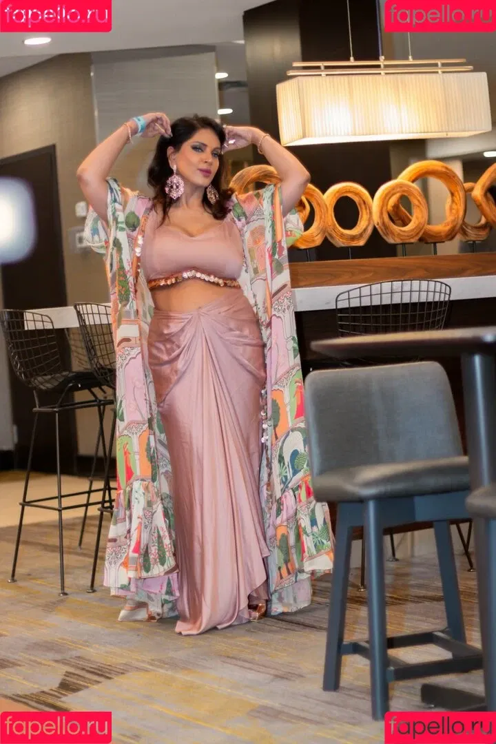 Minakshie Sethii Onlyfans Photo Gallery 