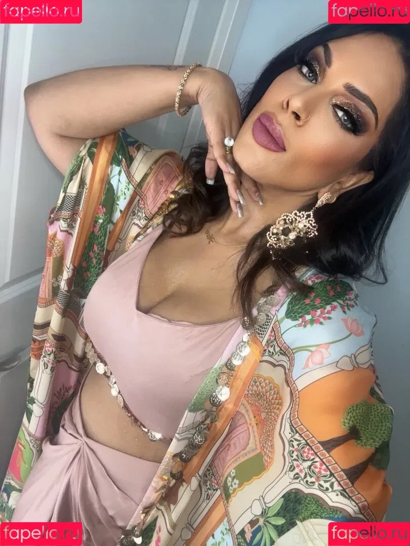 Minakshie Sethii Onlyfans Photo Gallery 