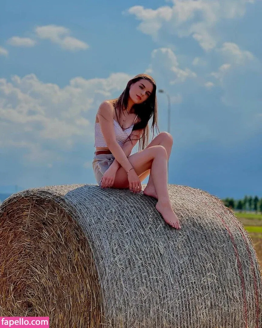 Sroka Onlyfans Photo Gallery 