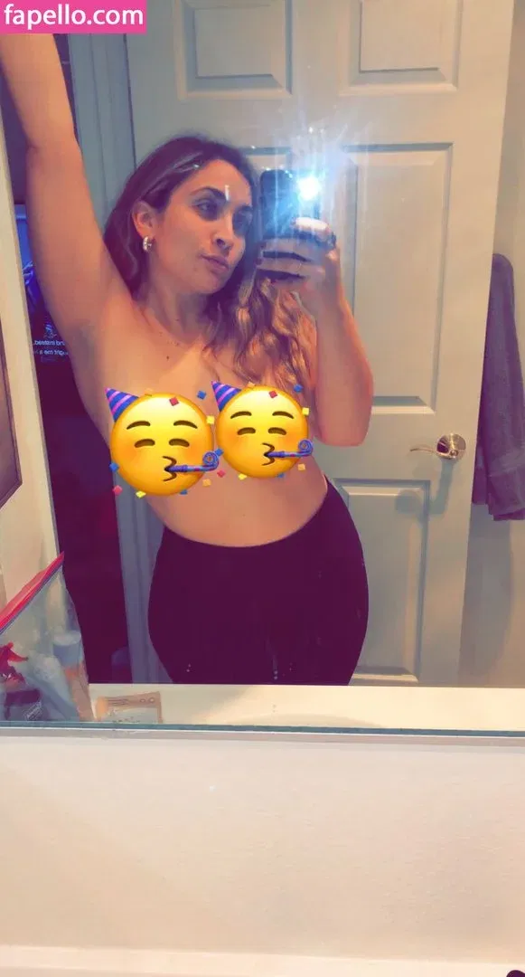 Hellyy_K Onlyfans Photo Gallery 