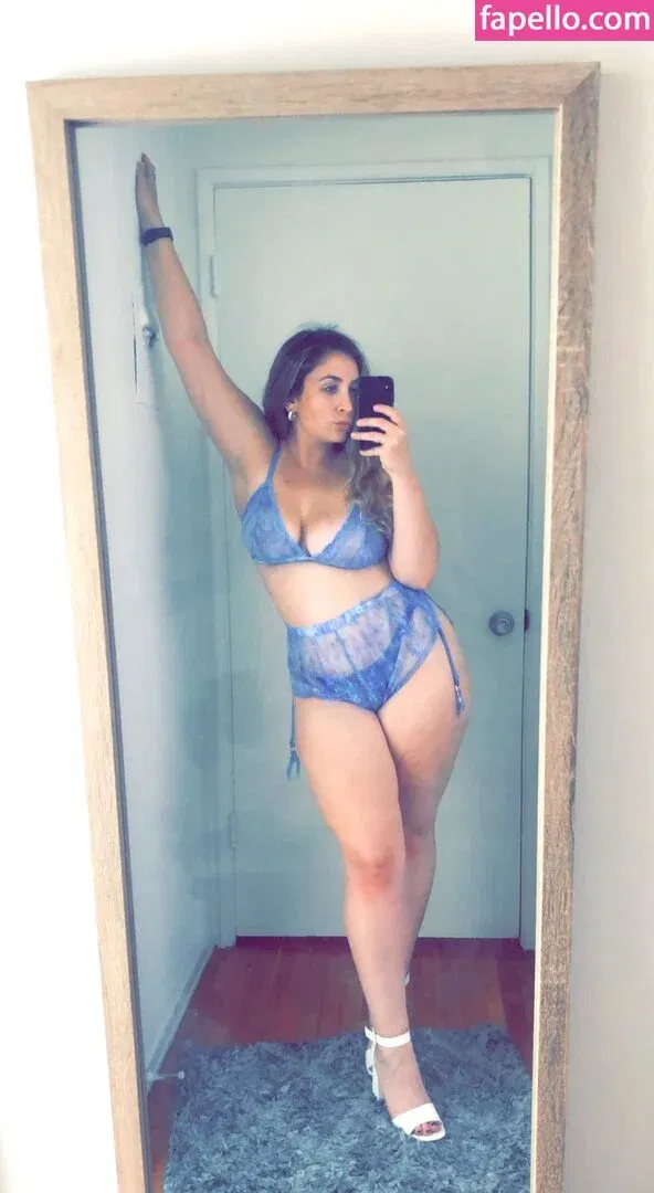 Hellyy_K Onlyfans Photo Gallery 