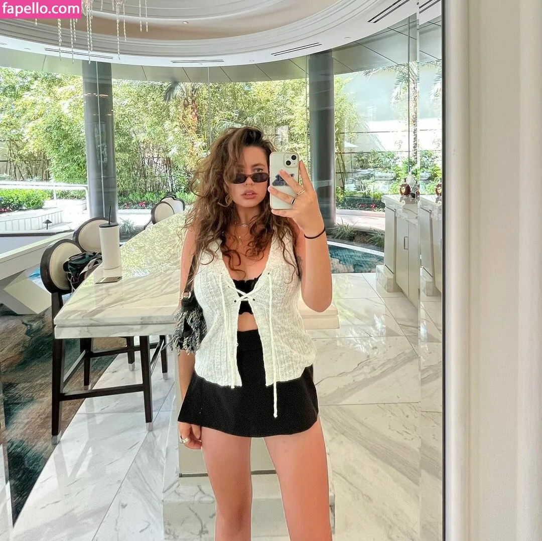 Gwendolyn Fogel Onlyfans Photo Gallery 