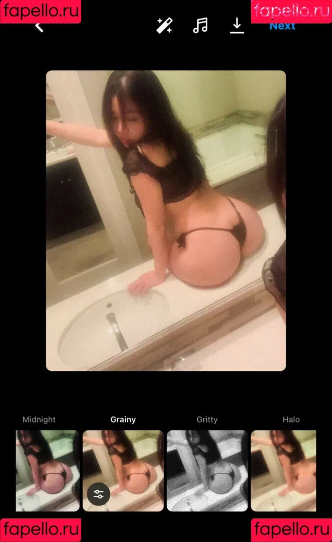cokowiku Onlyfans Photo Gallery 
