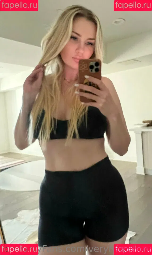 veryhotvocab Onlyfans Photo Gallery 