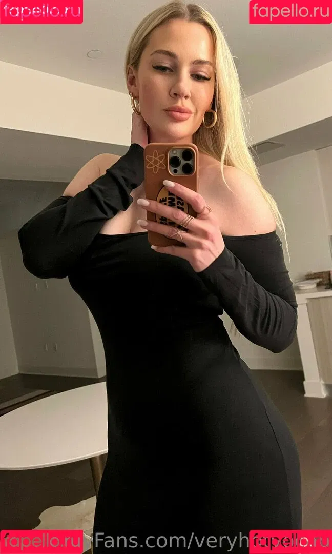 veryhotvocab Onlyfans Photo Gallery 