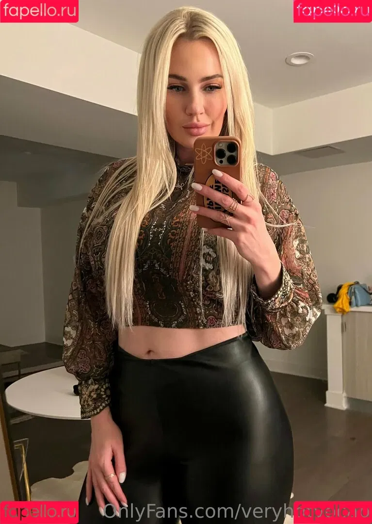 veryhotvocab Onlyfans Photo Gallery 
