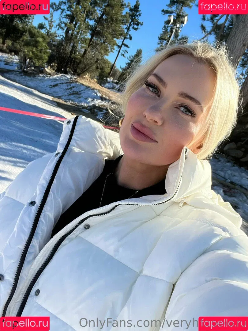 veryhotvocab Onlyfans Photo Gallery 