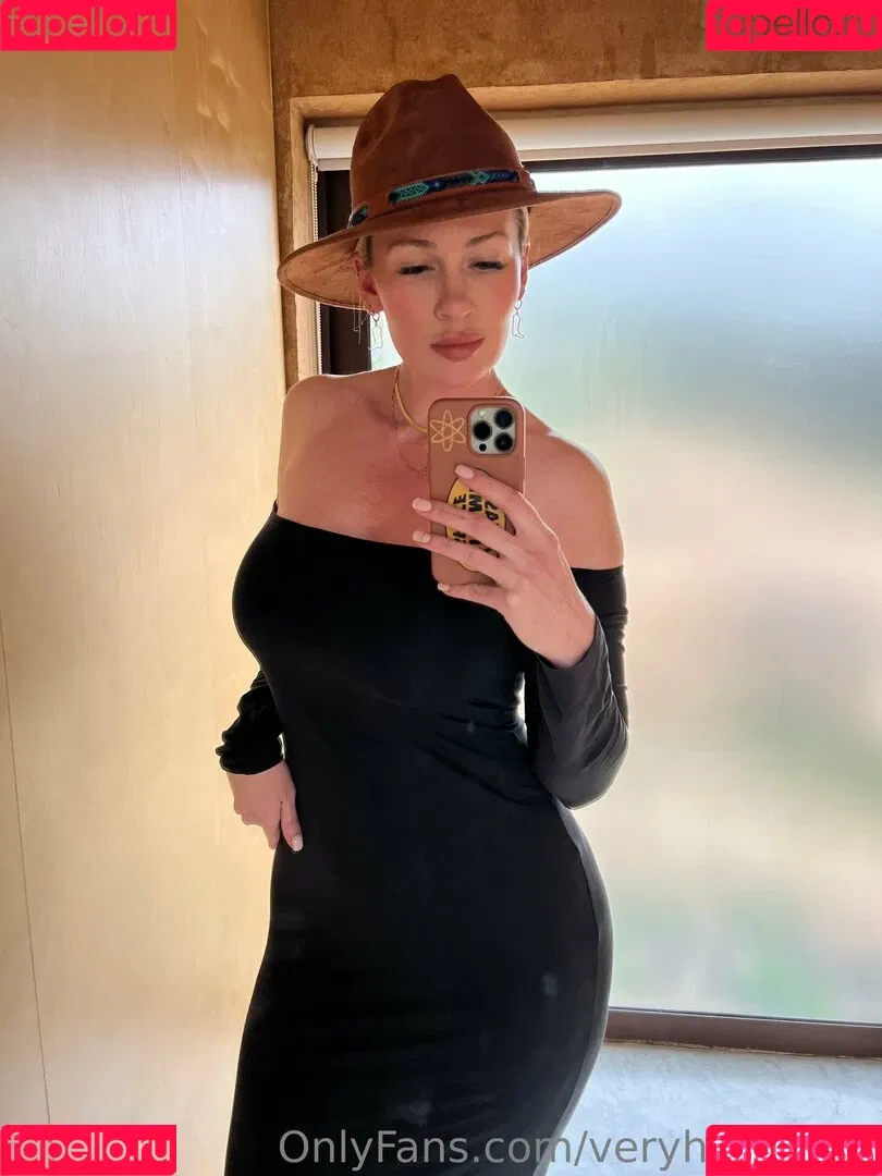 veryhotvocab Onlyfans Photo Gallery 