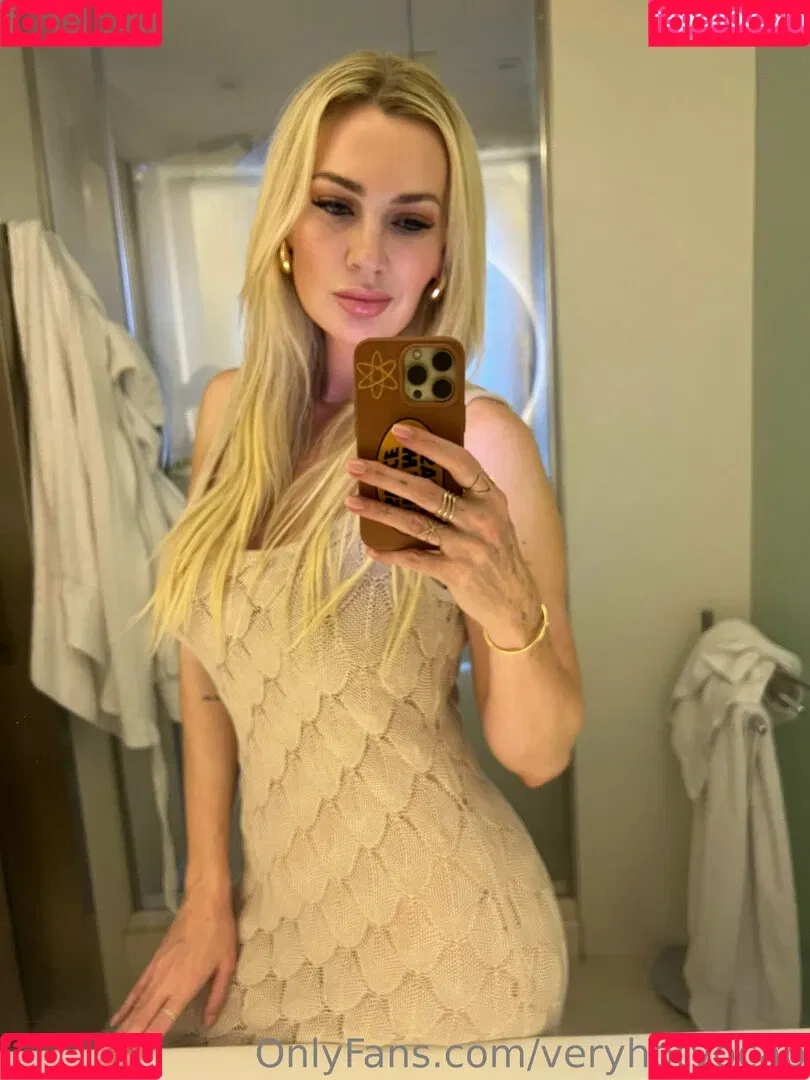 veryhotvocab Onlyfans Photo Gallery 