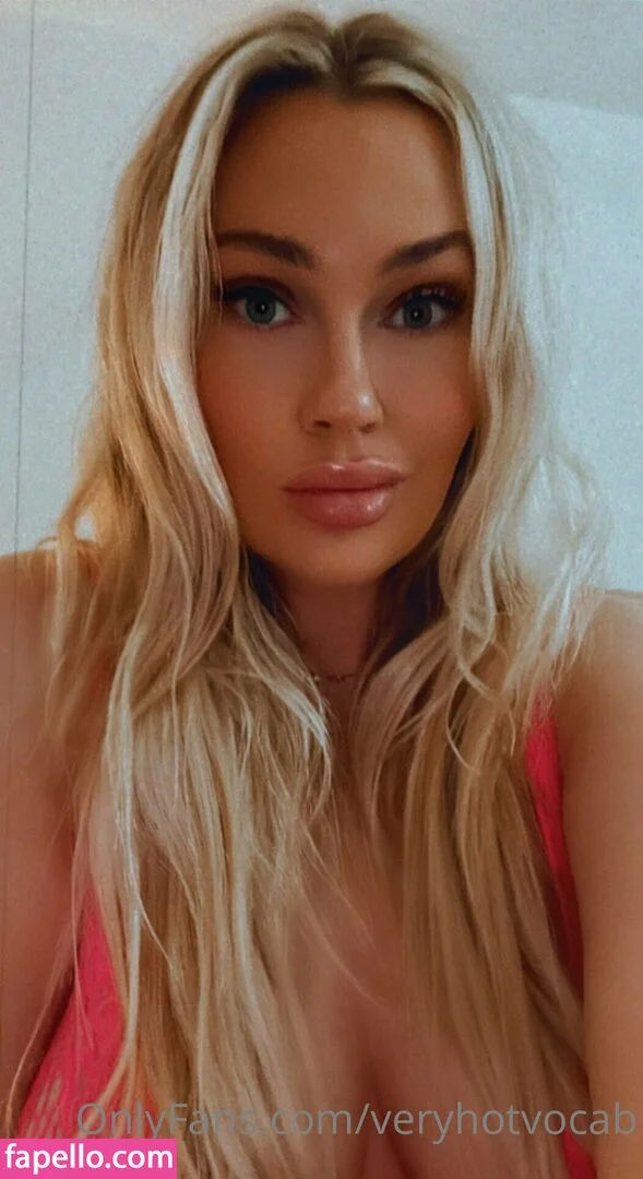 veryhotvocab Onlyfans Photo Gallery 