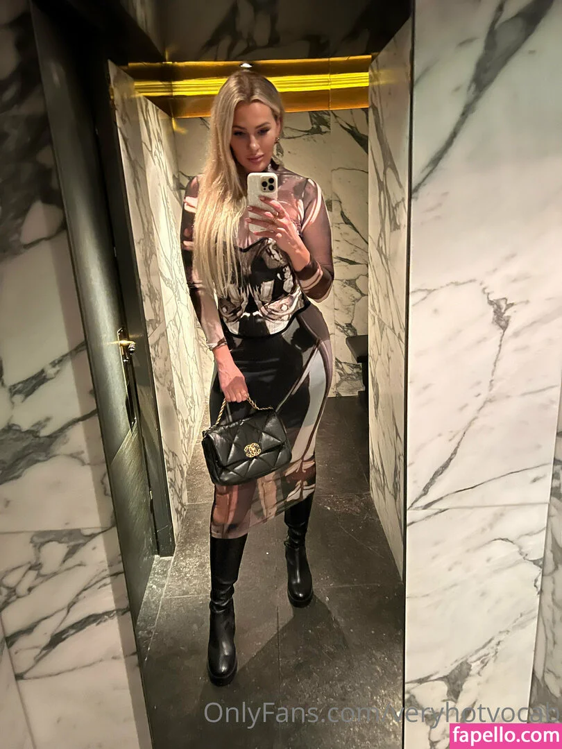 veryhotvocab Onlyfans Photo Gallery 