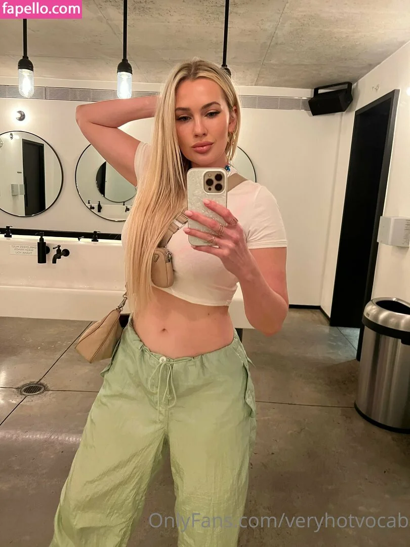 veryhotvocab Onlyfans Photo Gallery 