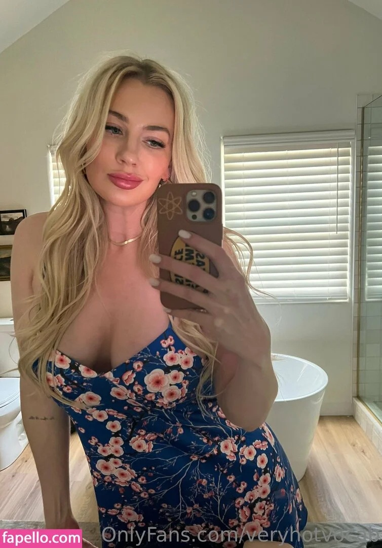 veryhotvocab Onlyfans Photo Gallery 