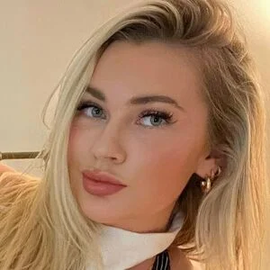 veryhotvocab Onlyfans Photo Gallery 