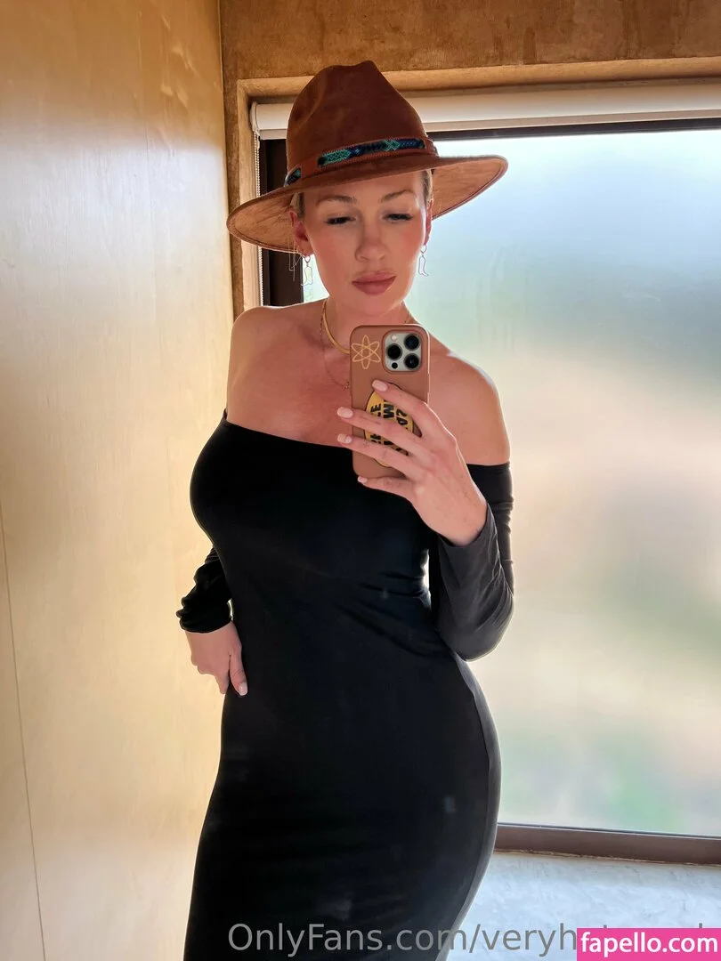 veryhotvocab Onlyfans Photo Gallery 