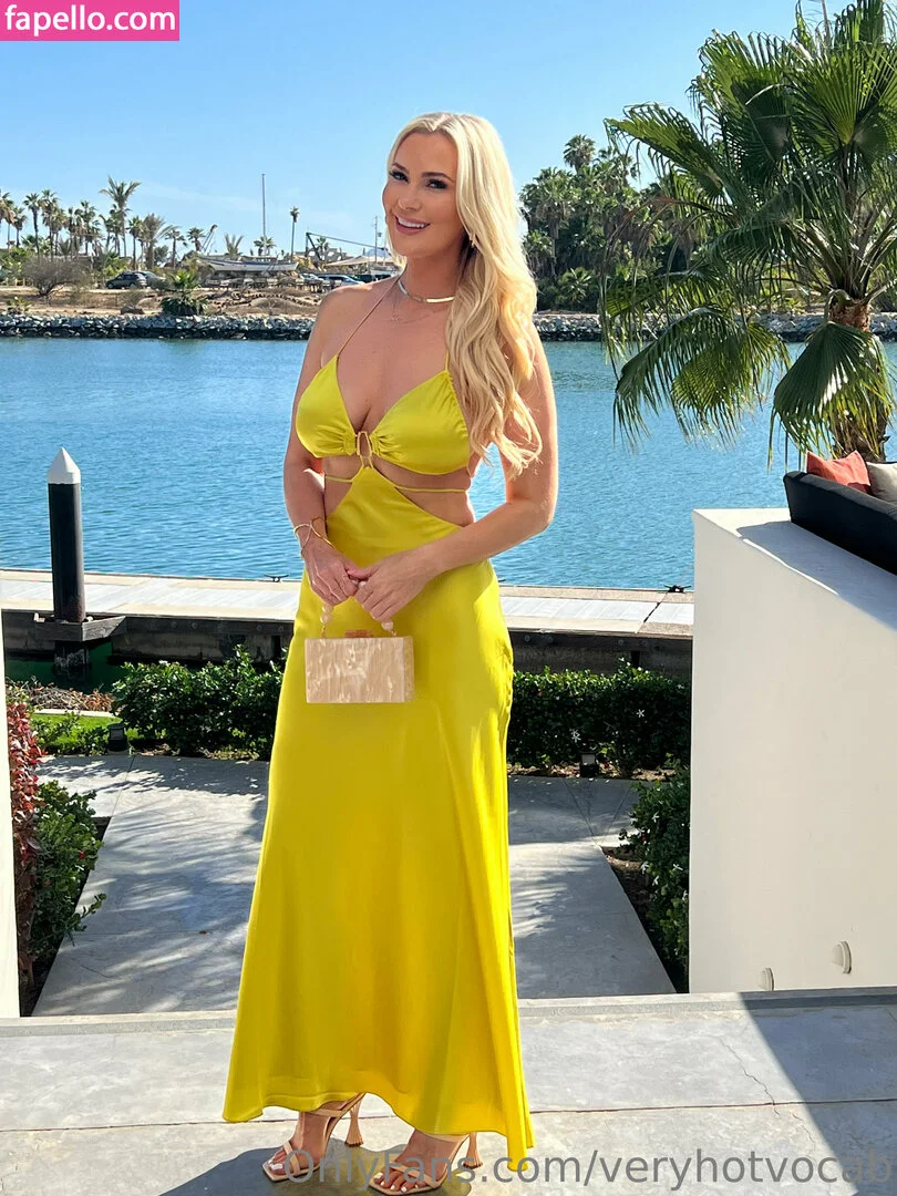 veryhotvocab Onlyfans Photo Gallery 