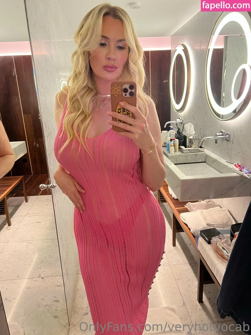 veryhotvocab Onlyfans Photo Gallery 