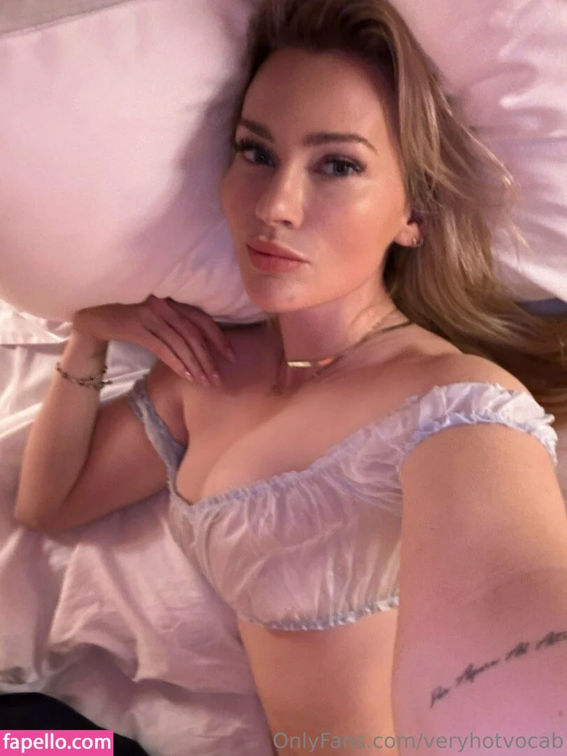 veryhotvocab Onlyfans Photo Gallery 