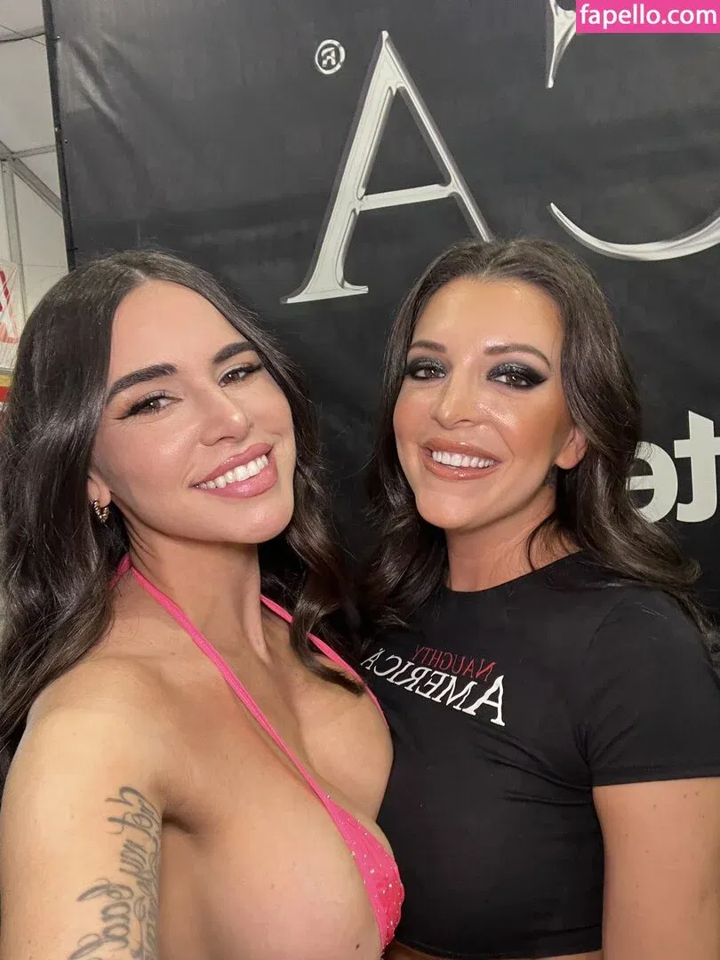 Elizabeth Skylar Onlyfans Photo Gallery 