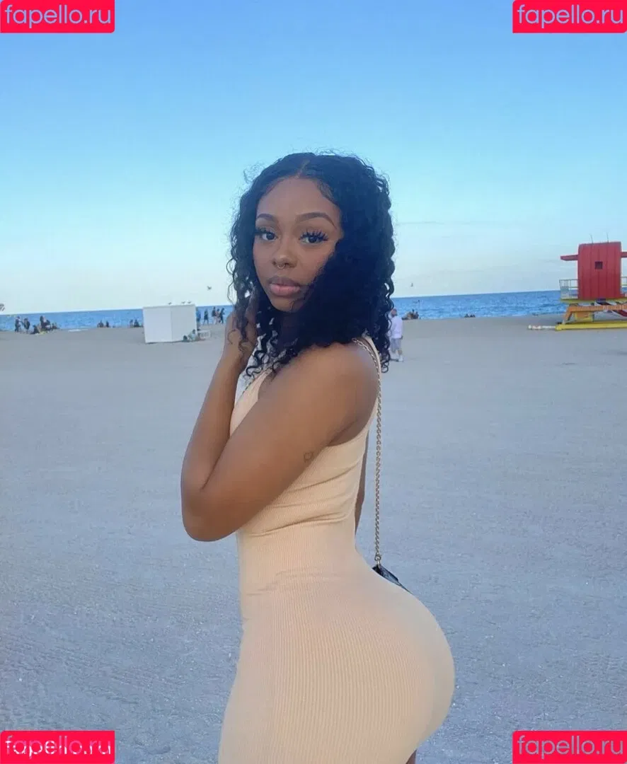 AlmondXMilk Onlyfans Photo Gallery 