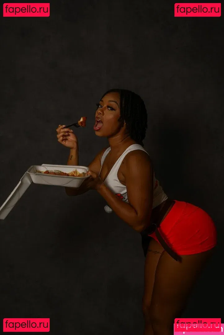 AlmondXMilk Onlyfans Photo Gallery 