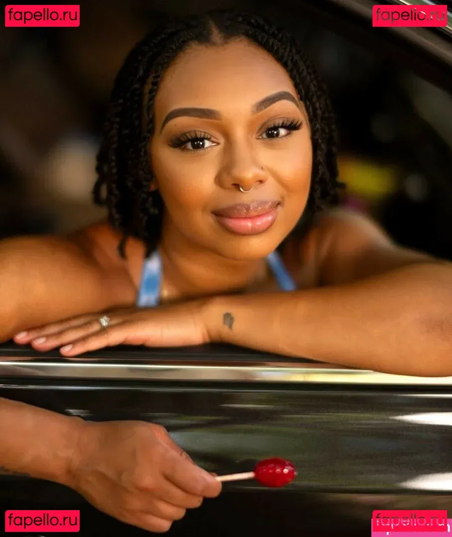 AlmondXMilk Onlyfans Photo Gallery 