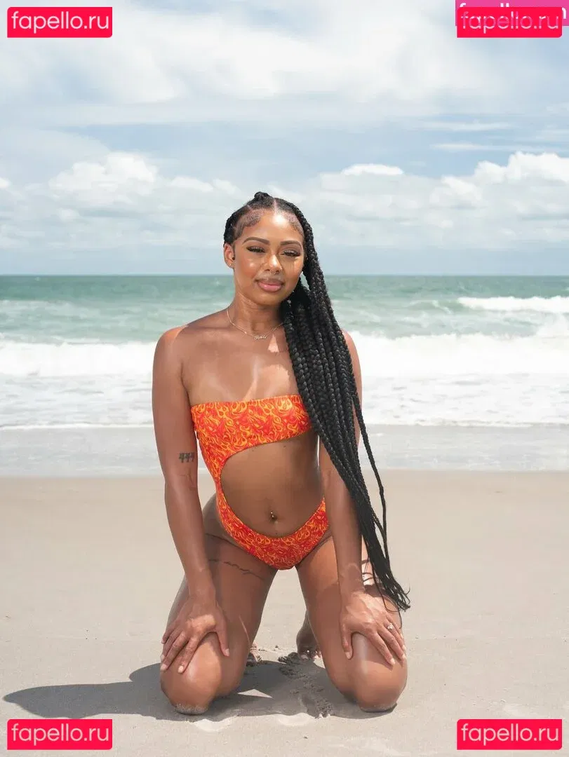 AlmondXMilk Onlyfans Photo Gallery 