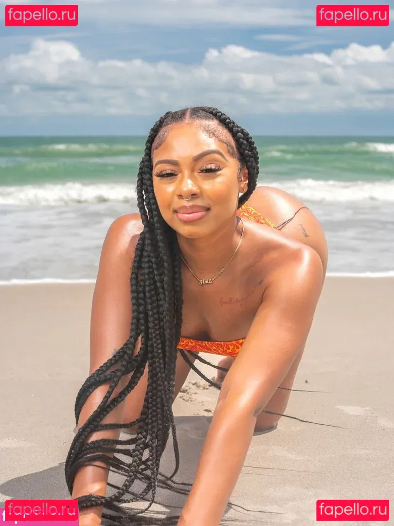 AlmondXMilk Onlyfans Photo Gallery 